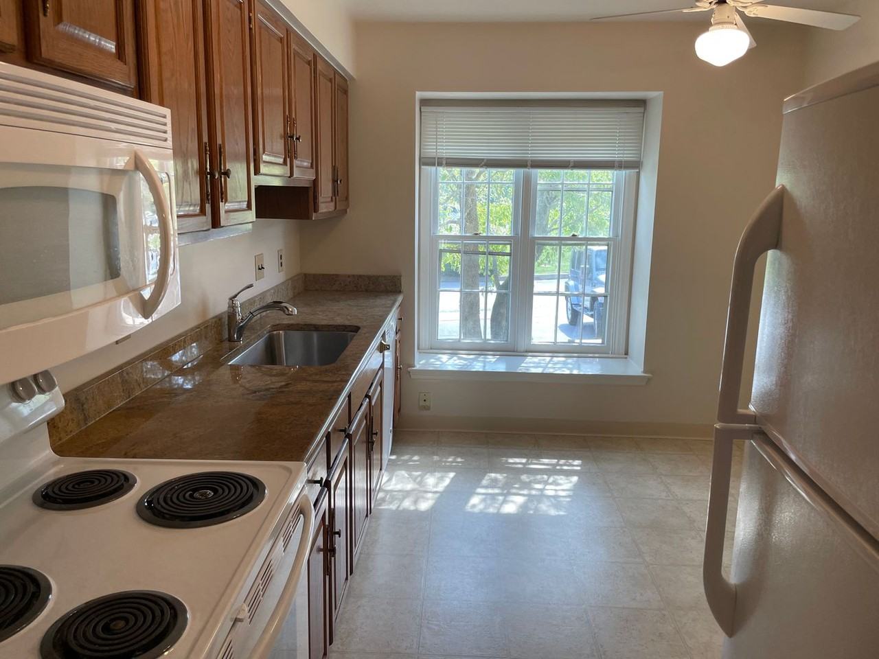 112 Wooden Carriage Dr - Photo 6 of 33