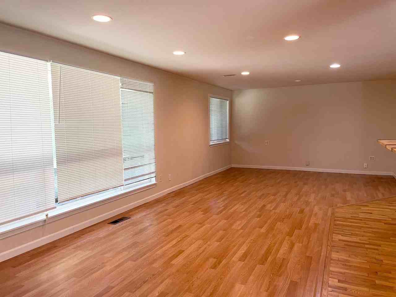 4409 150th Ave Se - Photo 2 of 24