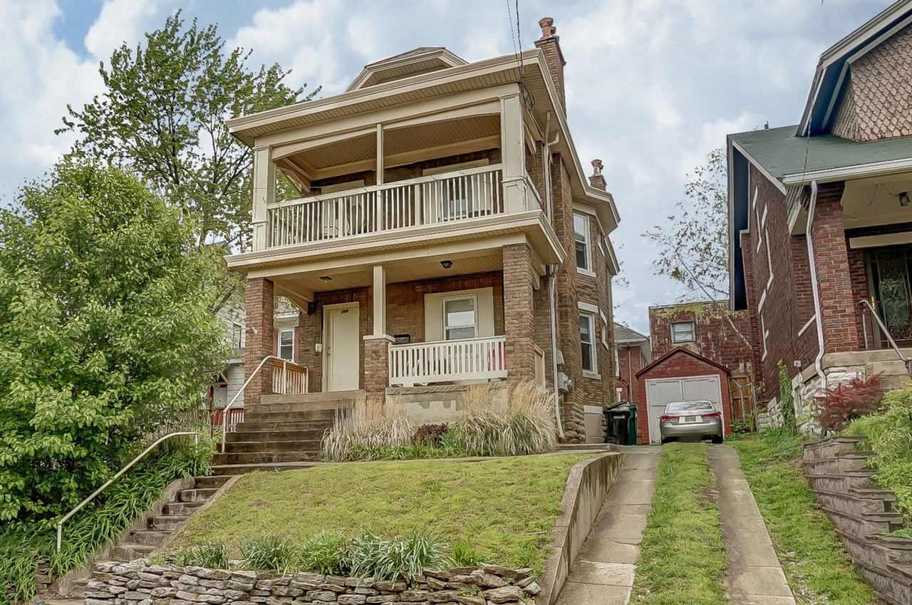 350 Volkert Ave - Photo 3 of 41