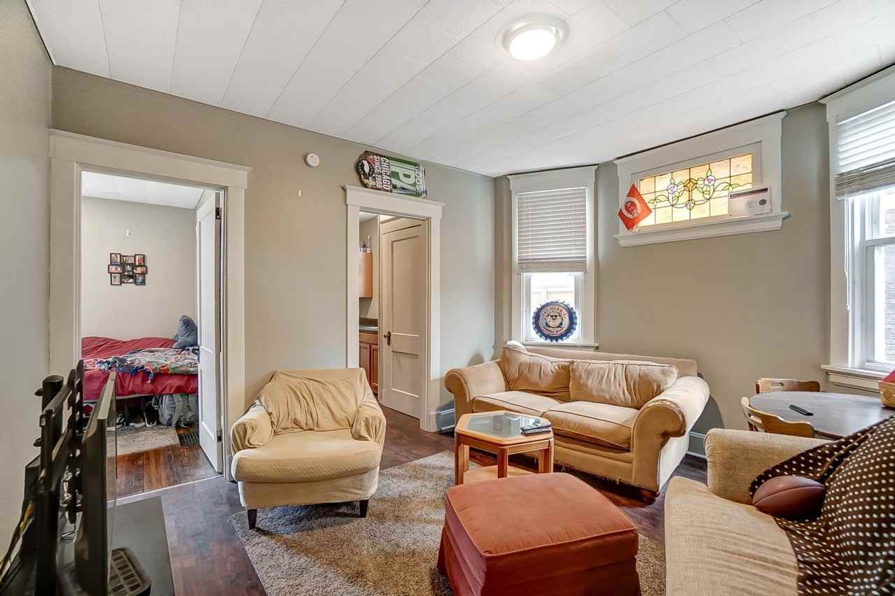 350 Volkert Ave - Photo 5 of 41