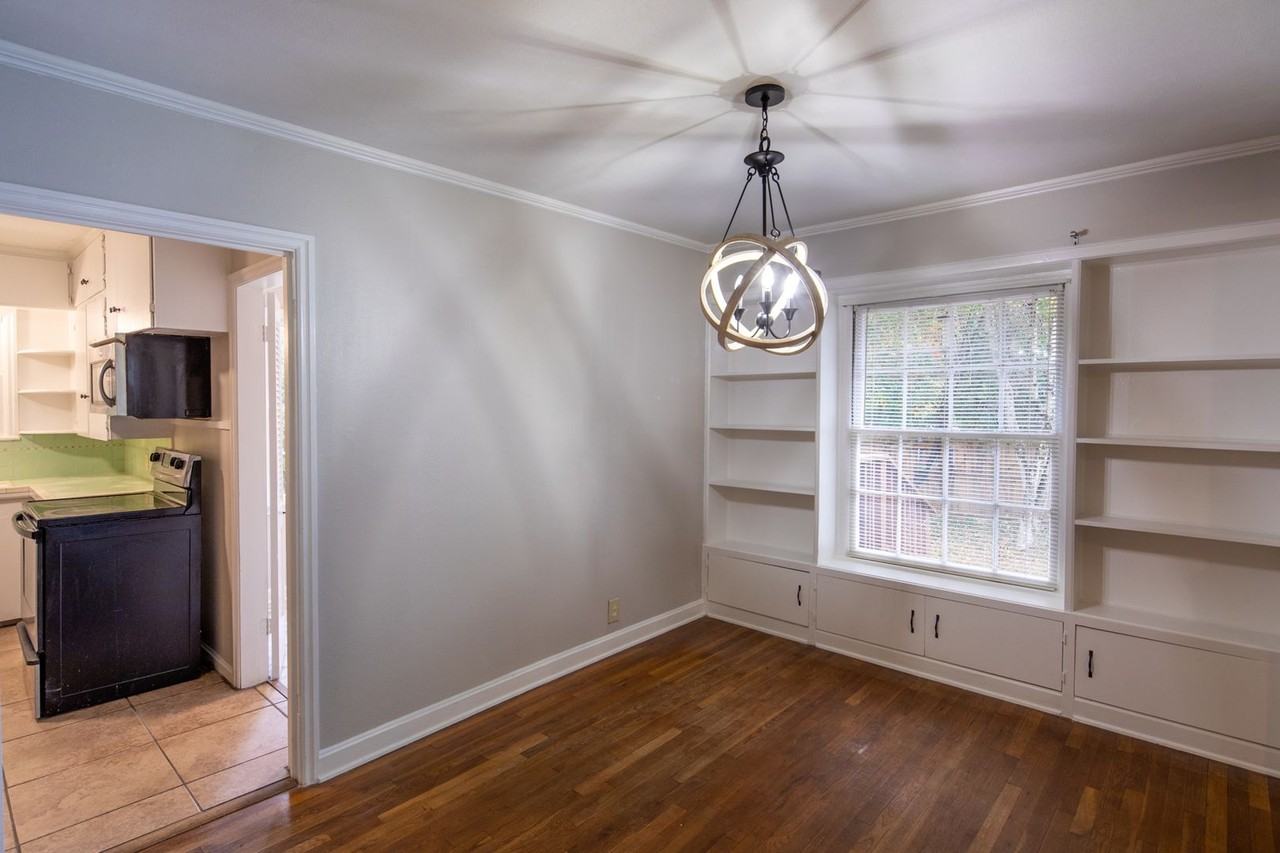 1913 S Sneed Ave - Photo 3 of 9