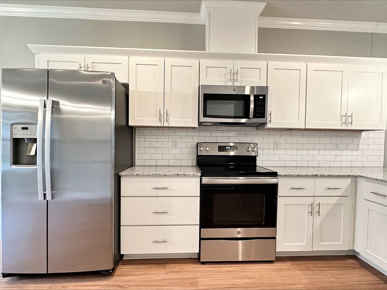 2079 Penelope Lane - Photo 4 of 20