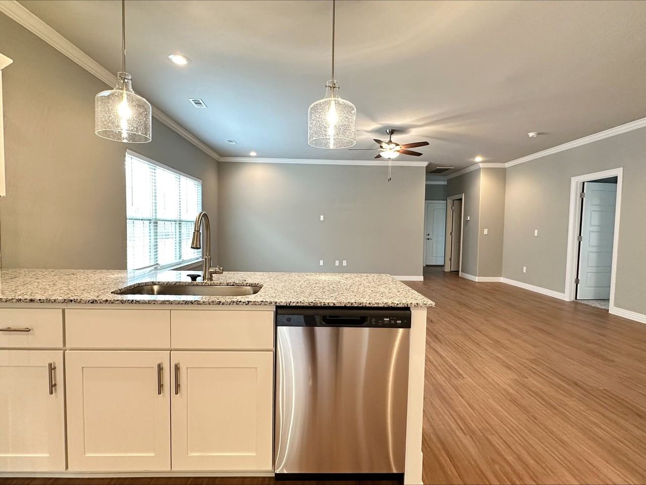 2079 Penelope Lane - Photo 5 of 20