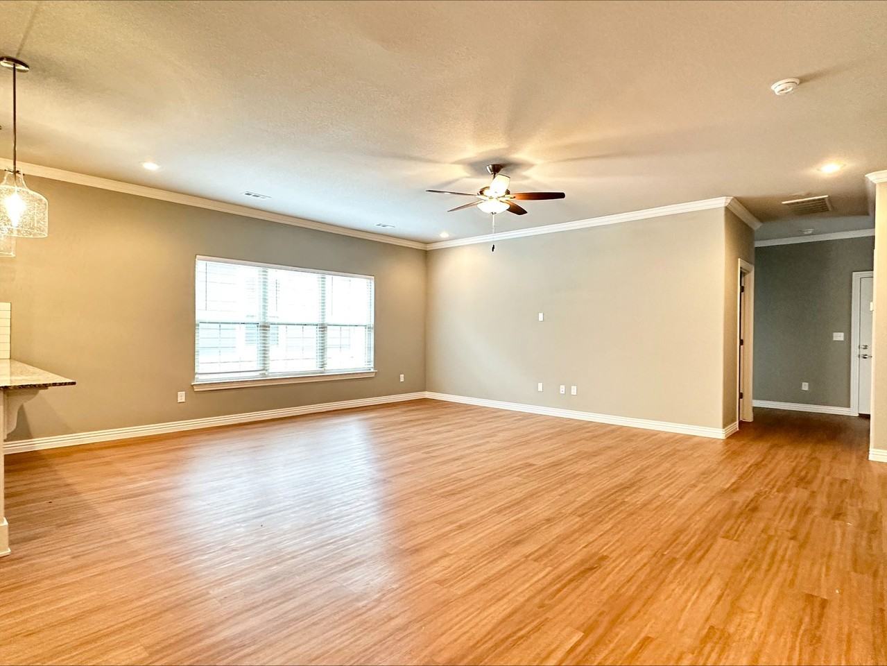 2079 Penelope Lane - Photo 6 of 20