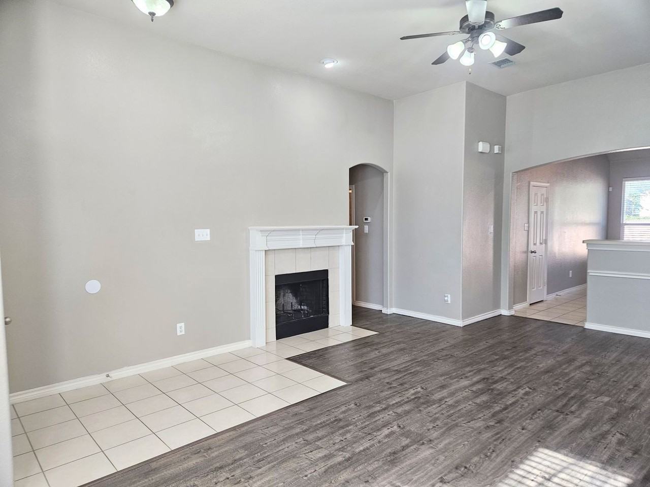 2341 Clairborne Dr - Photo 3 of 23