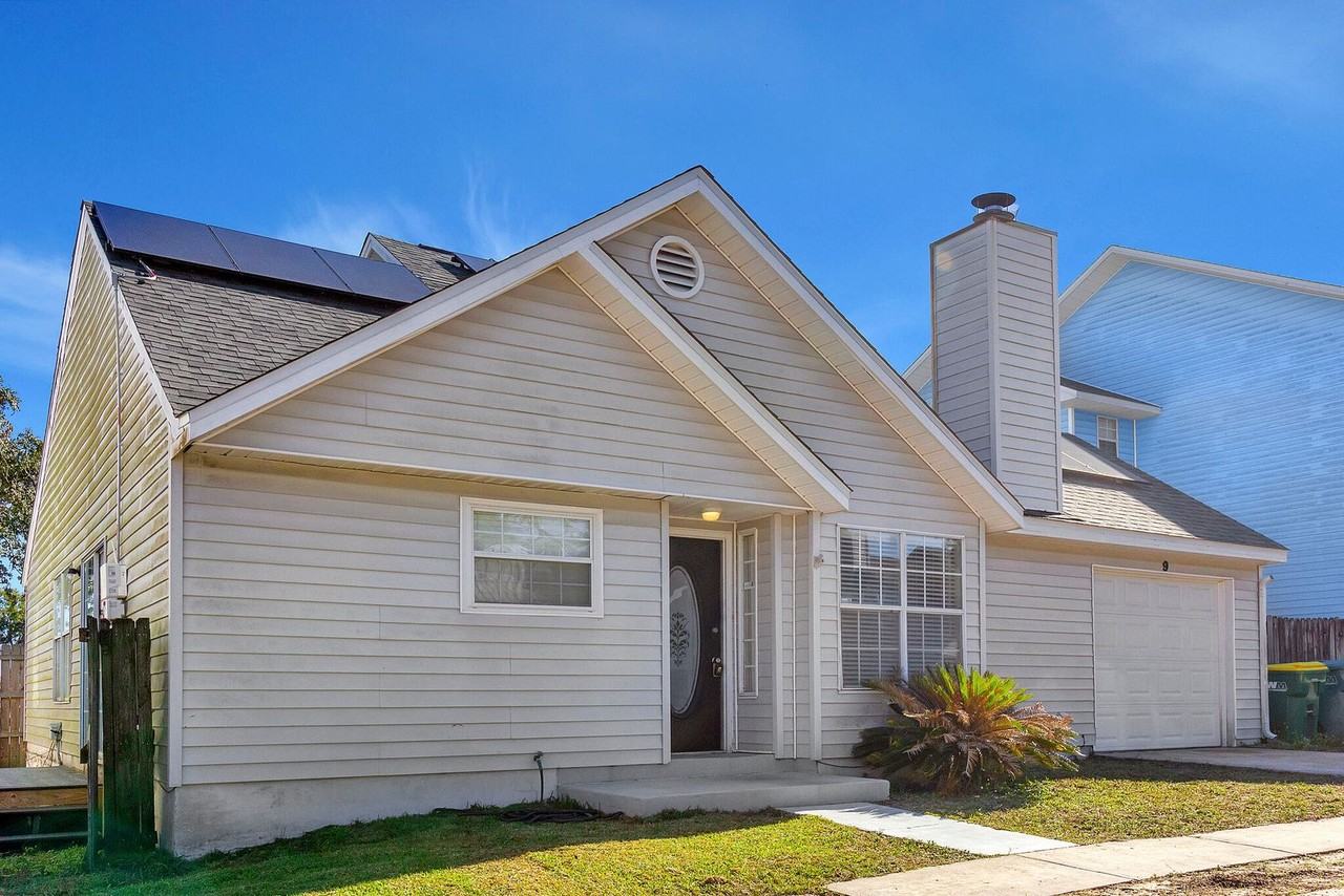 9 Forest Breeze Ct - Photo 3 of 32