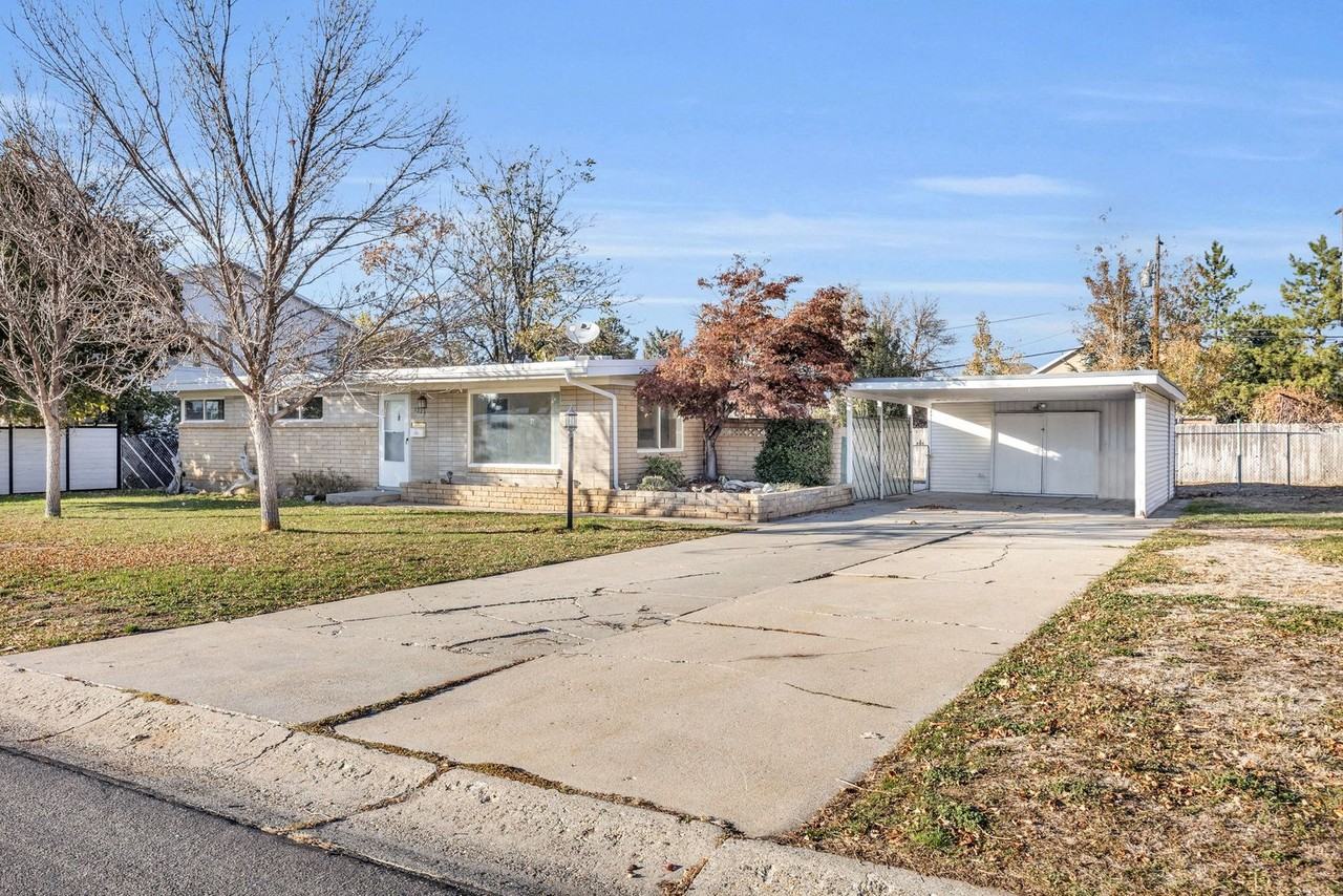 2223 E 6630 S - Photo 2 of 20