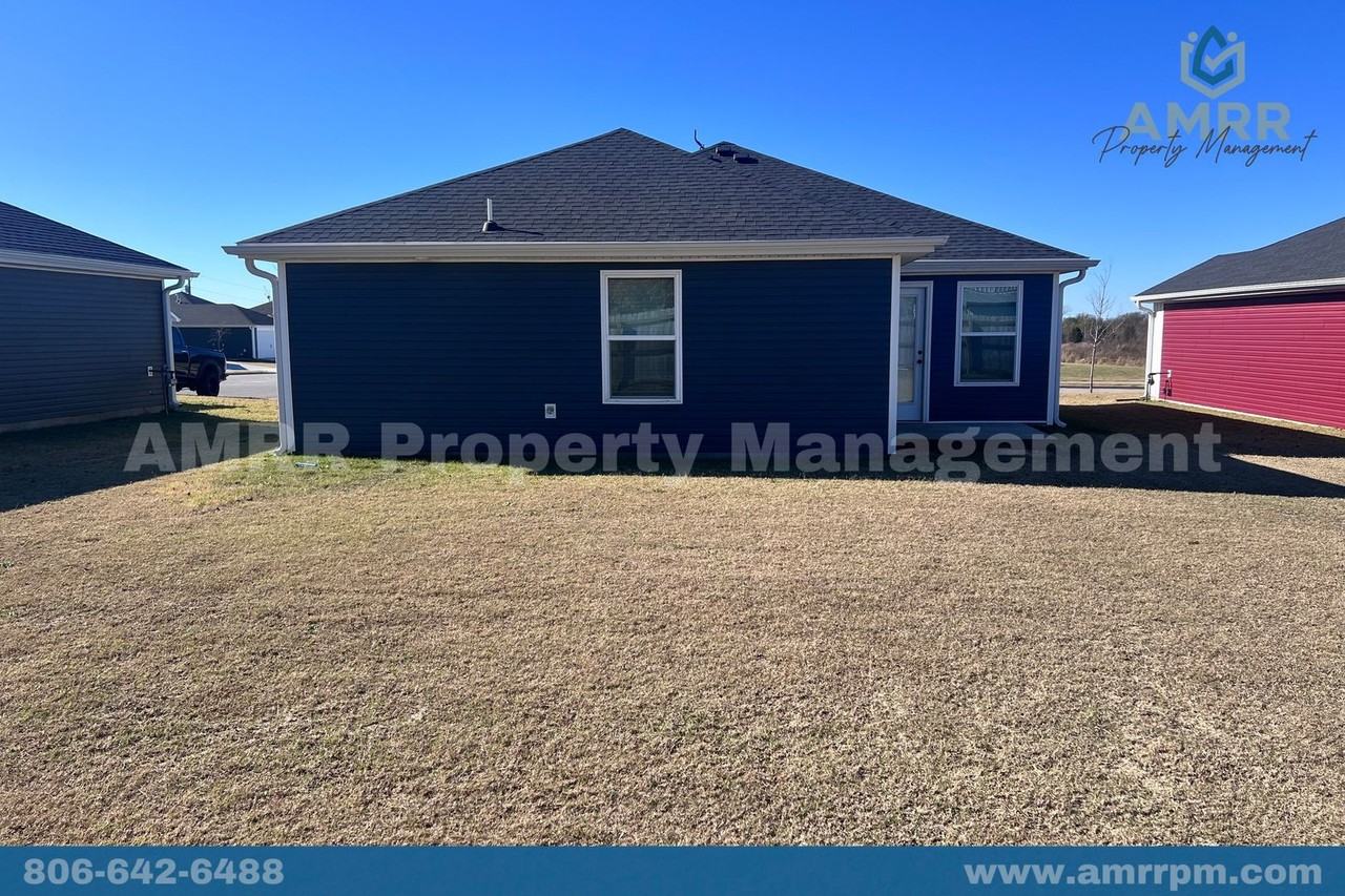 1104 Pawpaw Pl - Photo 2 of 26