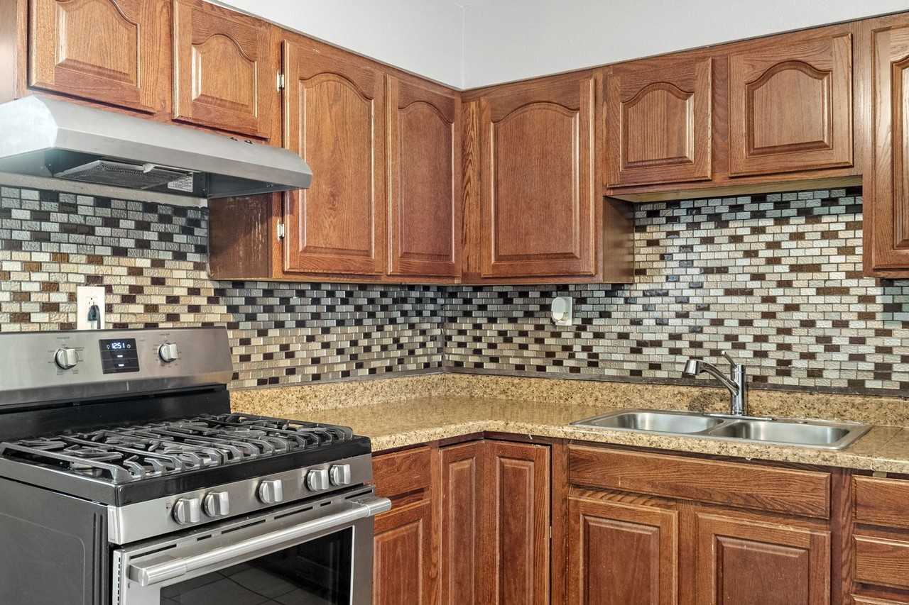 10540 Lord Dr - Photo 2 of 20