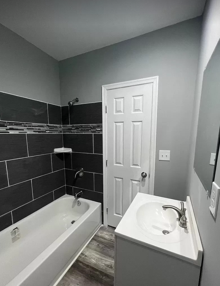 1327 Sargeant St - Photo 3 of 6