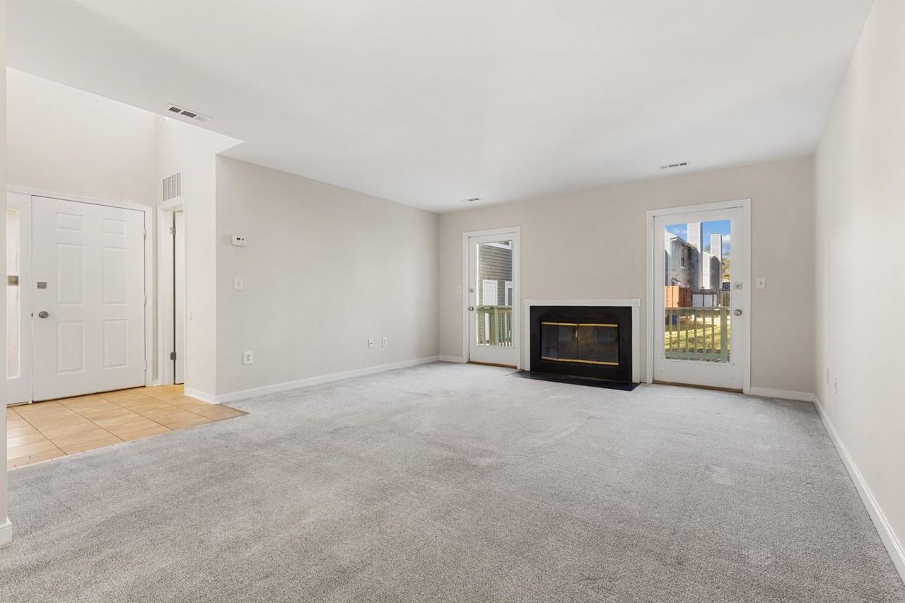 12 Edgewood Green Court - Photo 3 of 27