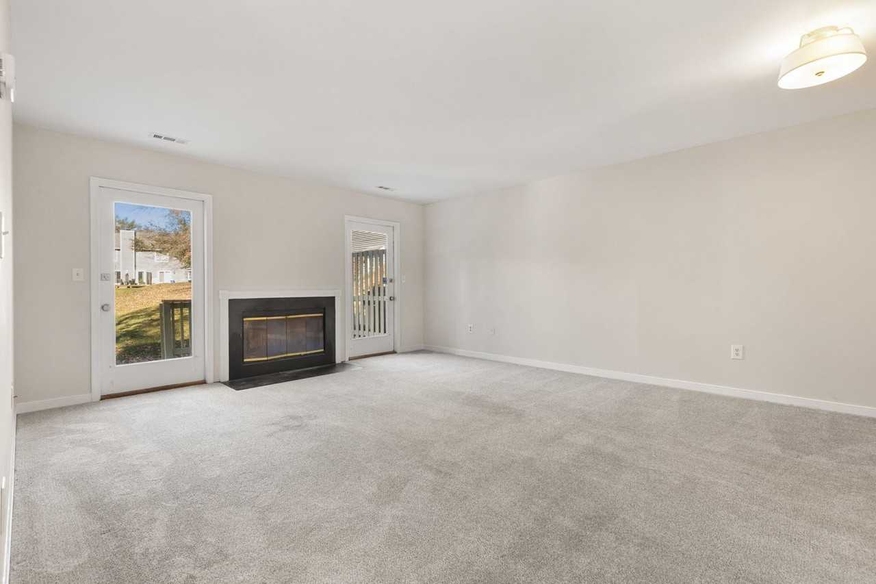 12 Edgewood Green Court - Photo 5 of 27