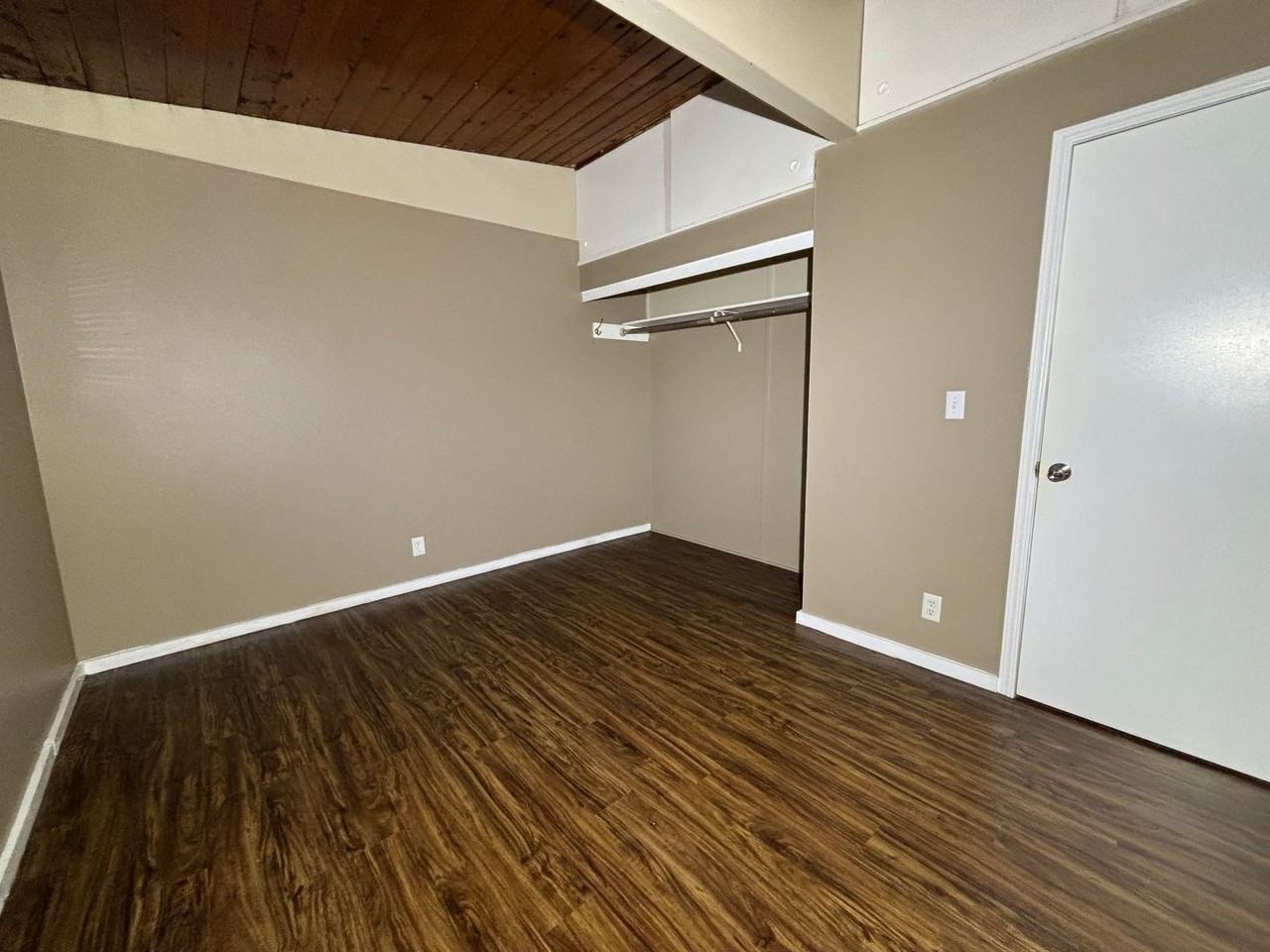 635 Taylor Ave - Photo 4 of 10