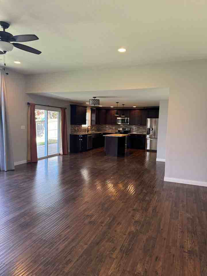 2909 Linden Way - Photo 4 of 14