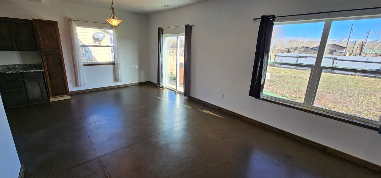 68 Robins Nest Ln - Photo 3 of 21