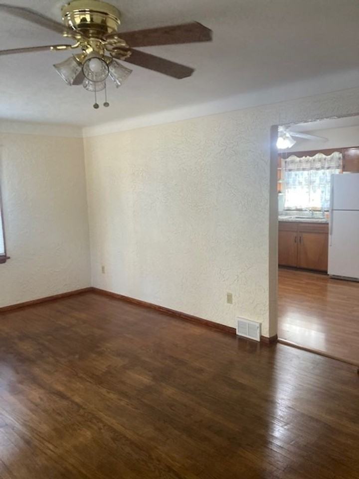 117 Delmar Ave - Photo 3 of 12