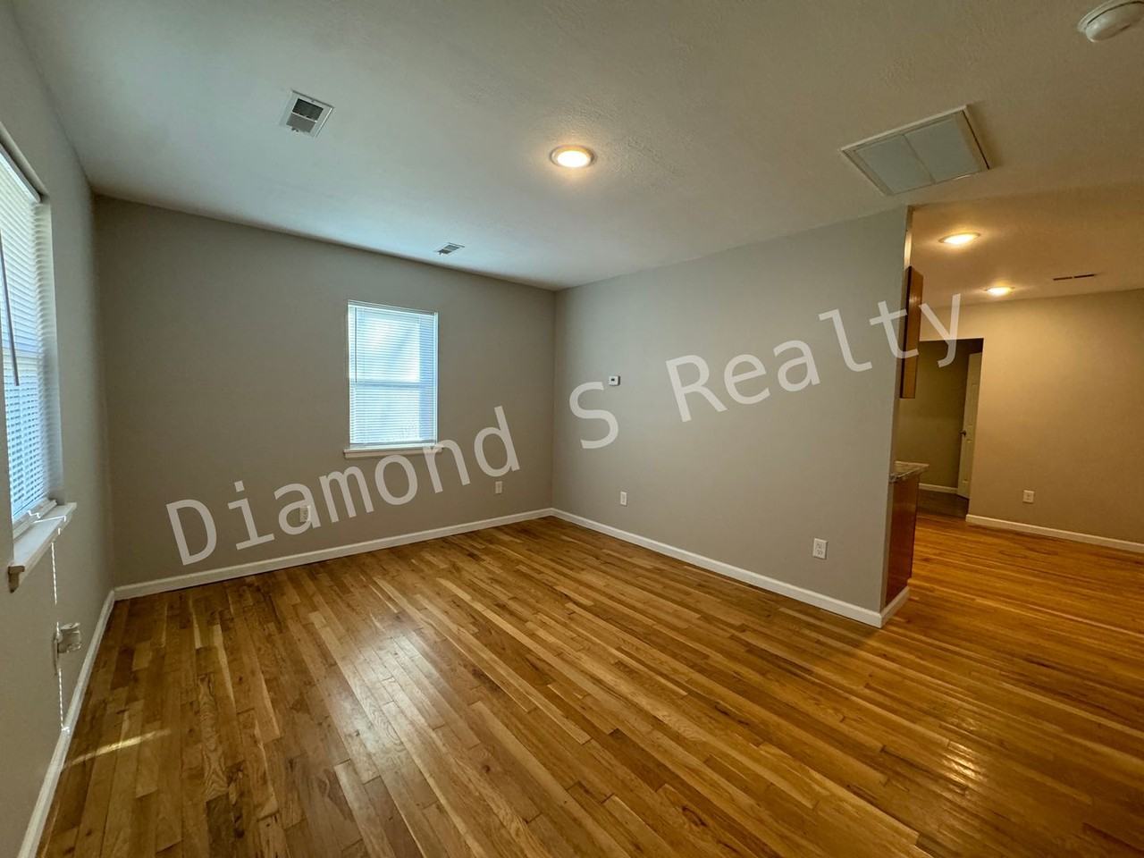 1618 E Farm Road 92 - Photo 3 of 15