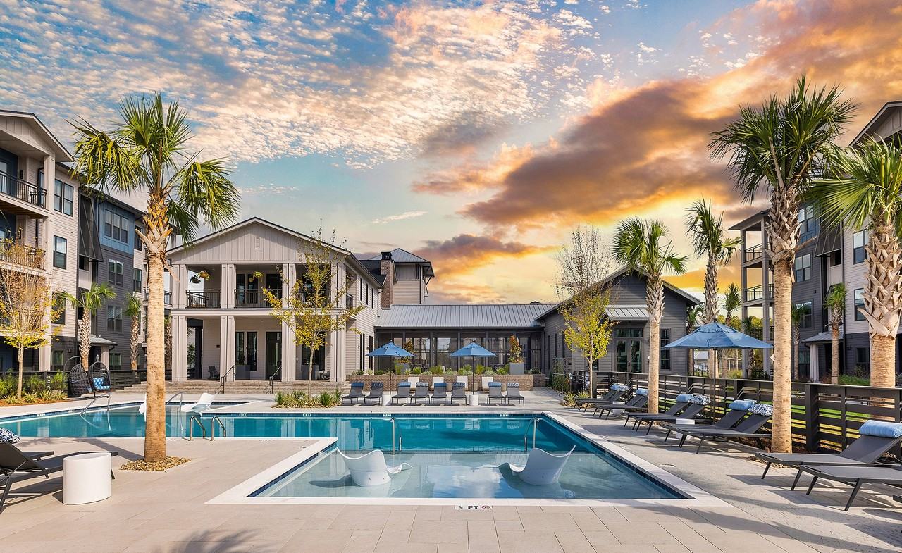 Flora Carnes Crossroads - Photo 2 of 50