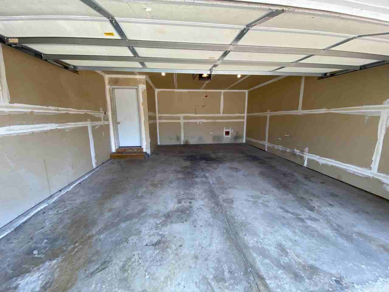 5719 Lake Edge Rd - Photo 2 of 13