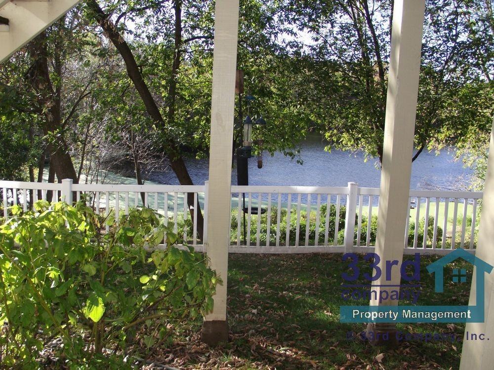 2593 Heritage Dr - Photo 2 of 9