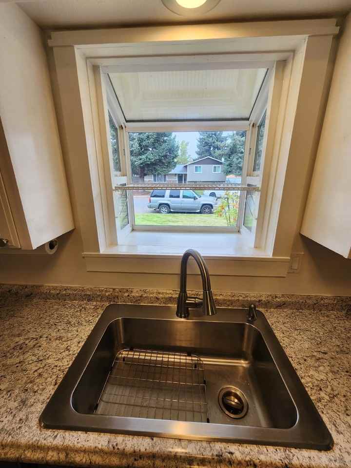 146 S Bentley Pl - Photo 6 of 47