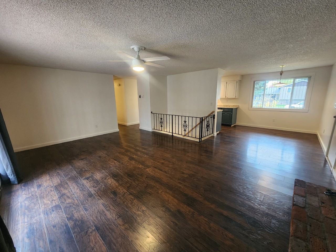 146 S Bentley Pl - Photo 7 of 47