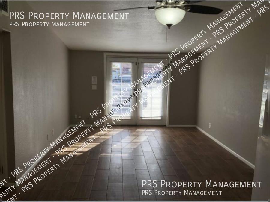 690 S California St #B - Photo 2 of 5