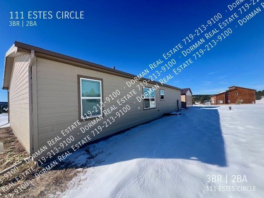 111 Estes Cir - Photo 3 of 32