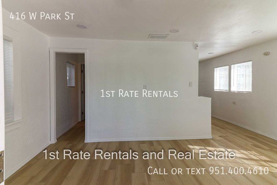 416 W Park St - Photo 2 of 11