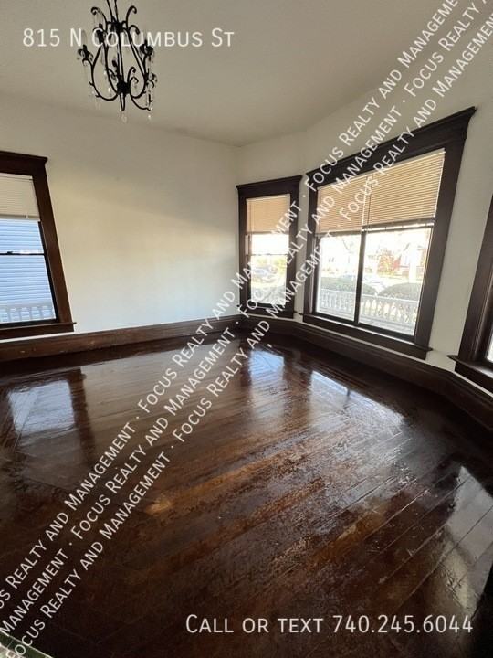 815 N Columbus St - Photo 3 of 8