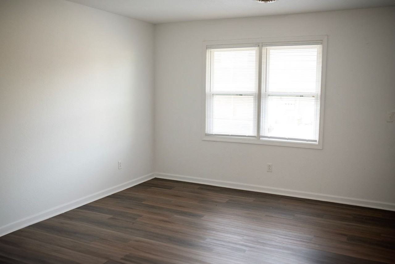 Glenn Street Apartments - Photo 6 of 27