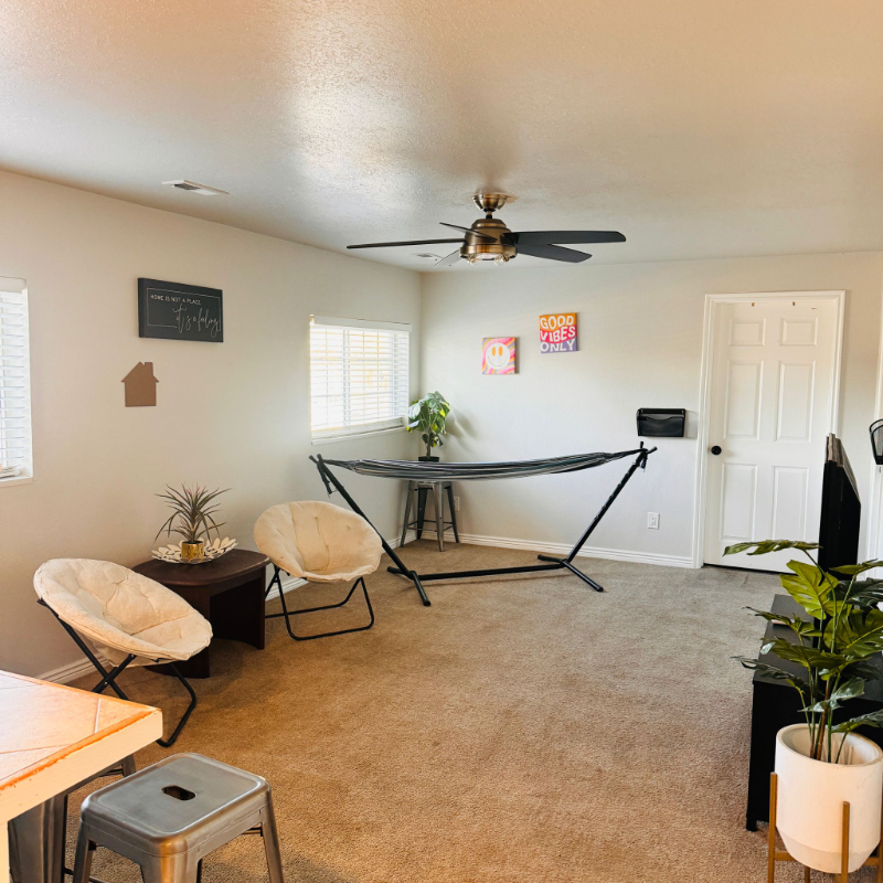 546 E Delno Dr - Photo 6 of 9