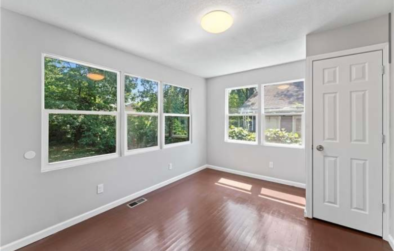 2807 Quincy Avenue - Photo 2 of 5