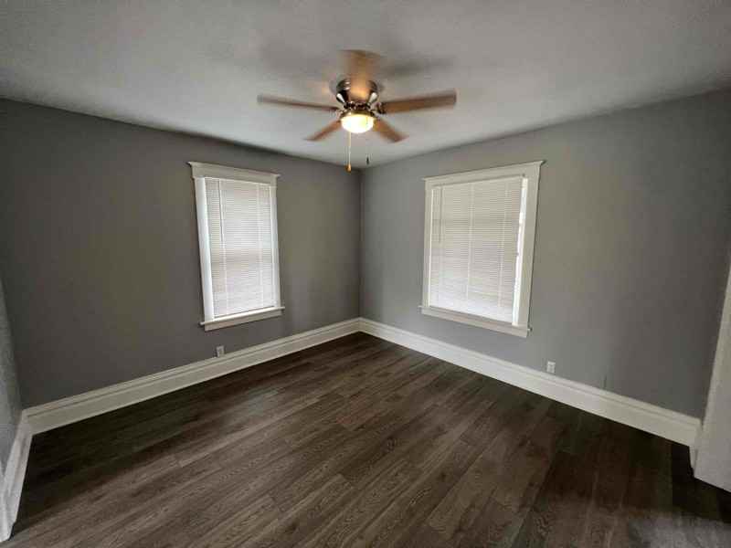 1160 23rd St - Photo 3 of 8