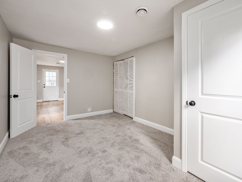 442 Fies Avenue - Photo 7 of 14