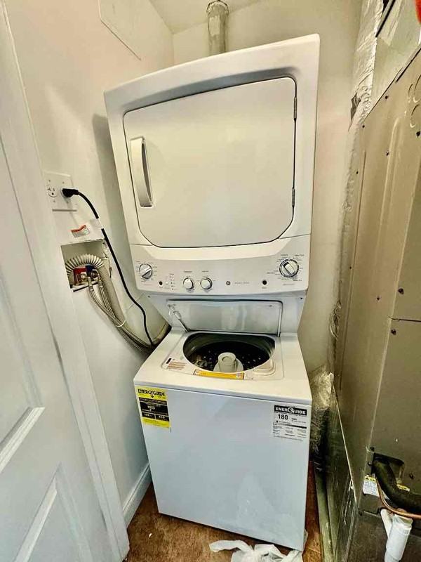 58 Soundview St - Photo 2 of 13