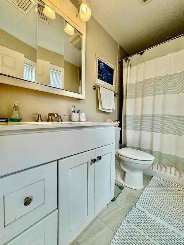 58 Soundview St - Photo 3 of 13