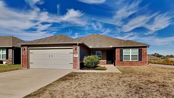 featured image of 1901 W Autumn Way