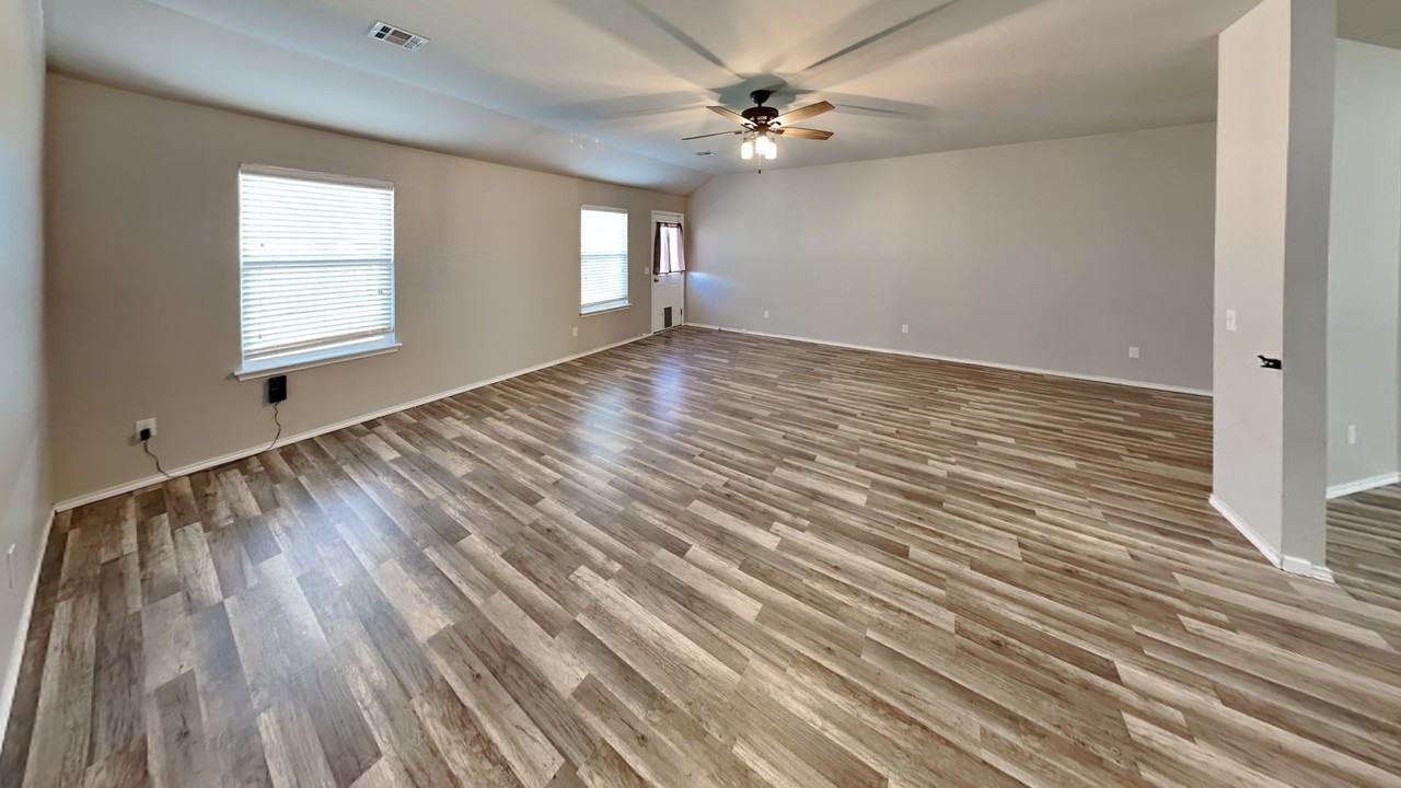 1901 W Autumn Way - Photo 5 of 20