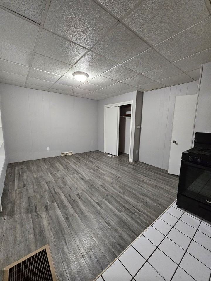 4618 12th St. - Photo 2 of 18