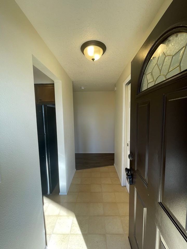 252 Nw Lalack Pl - Photo 3 of 29