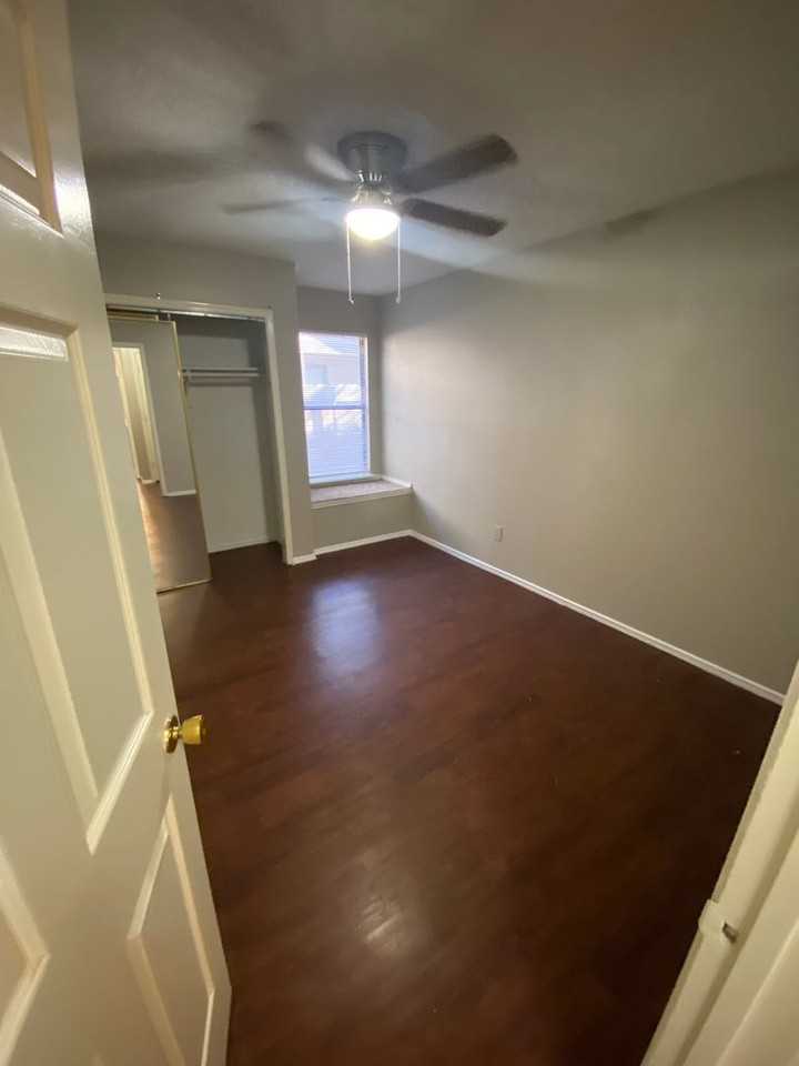 618 Alameda Ave - Photo 3 of 12