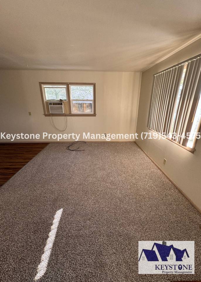 2810 Atlanta Ave - Photo 2 of 15