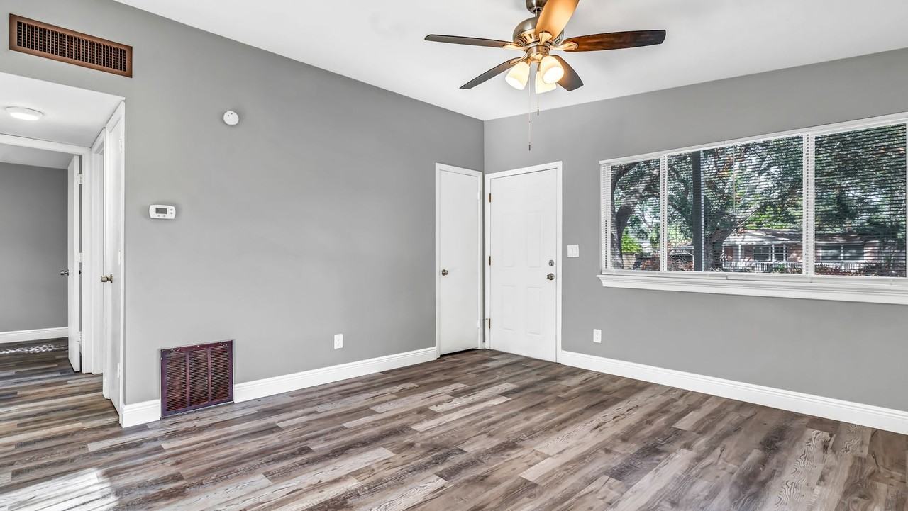 5620 Harding Blvd Ne - Photo 2 of 16