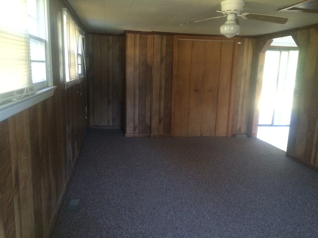 101 Hines Ave - Photo 3 of 16