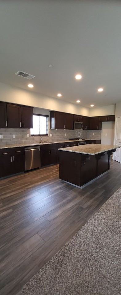 15003 Southernwood Ave - Photo 2 of 42