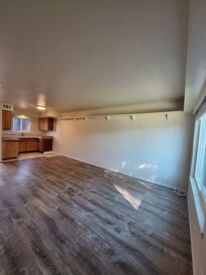 9892 Argyle Dr - Photo 2 of 15