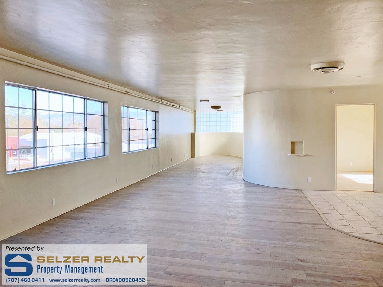 612 S State St - Photo 3 of 12
