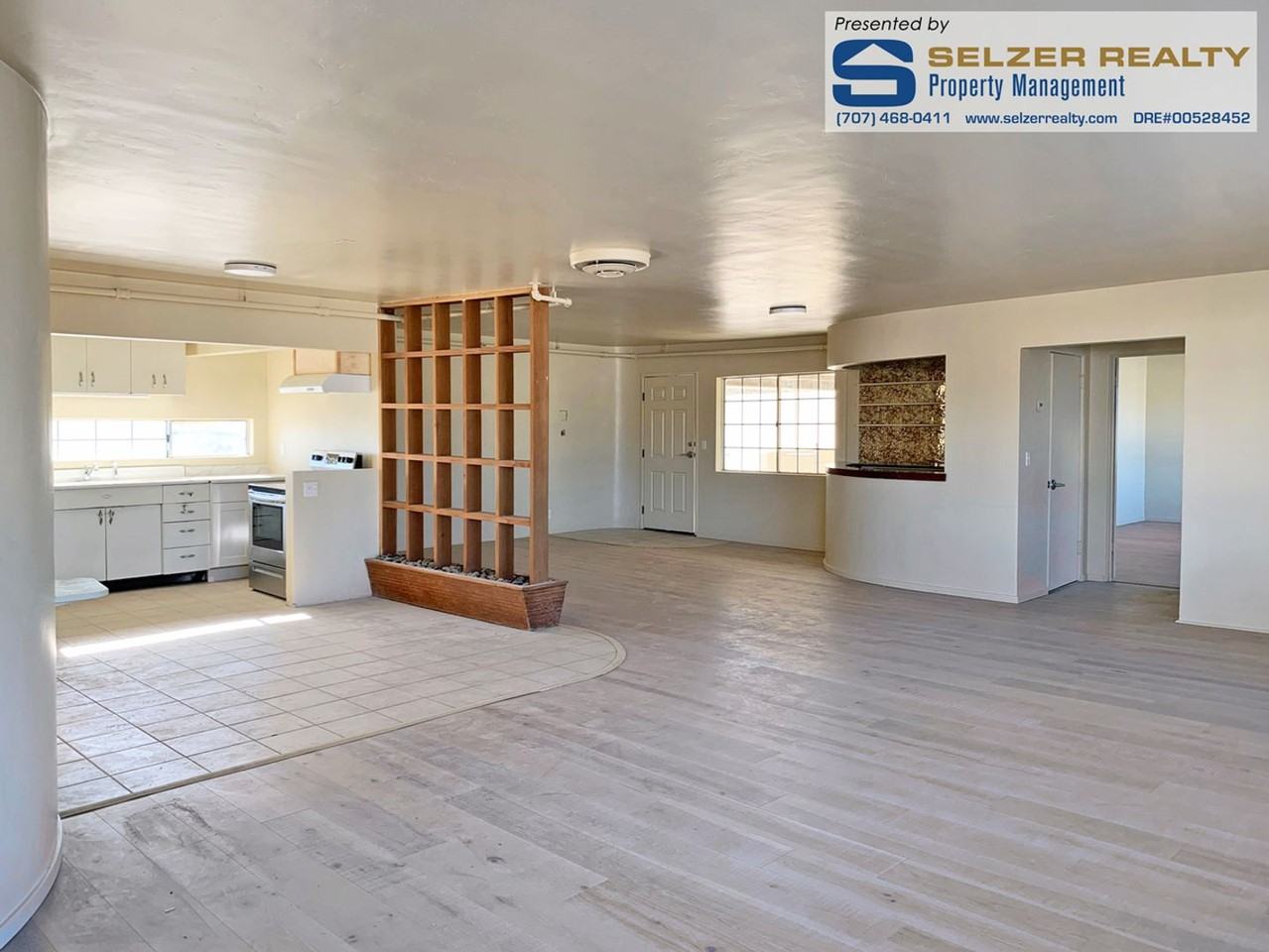612 S State St - Photo 6 of 12
