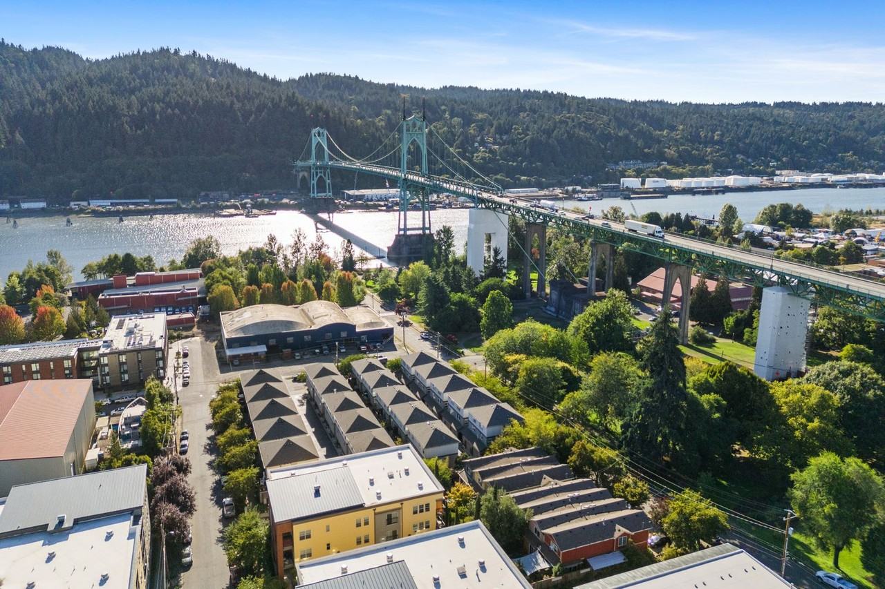 6814 N Pittsburg Ave - Photo 3 of 29